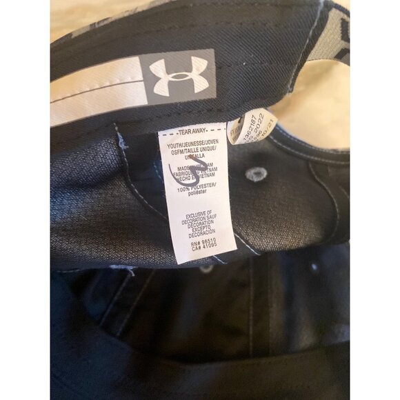 NWT Under Armor Youth Gray Animal Print Stretch Cap Hat One SIze - Picture 7 of 8